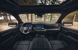 Chevrolet Silverado, 2026, interior